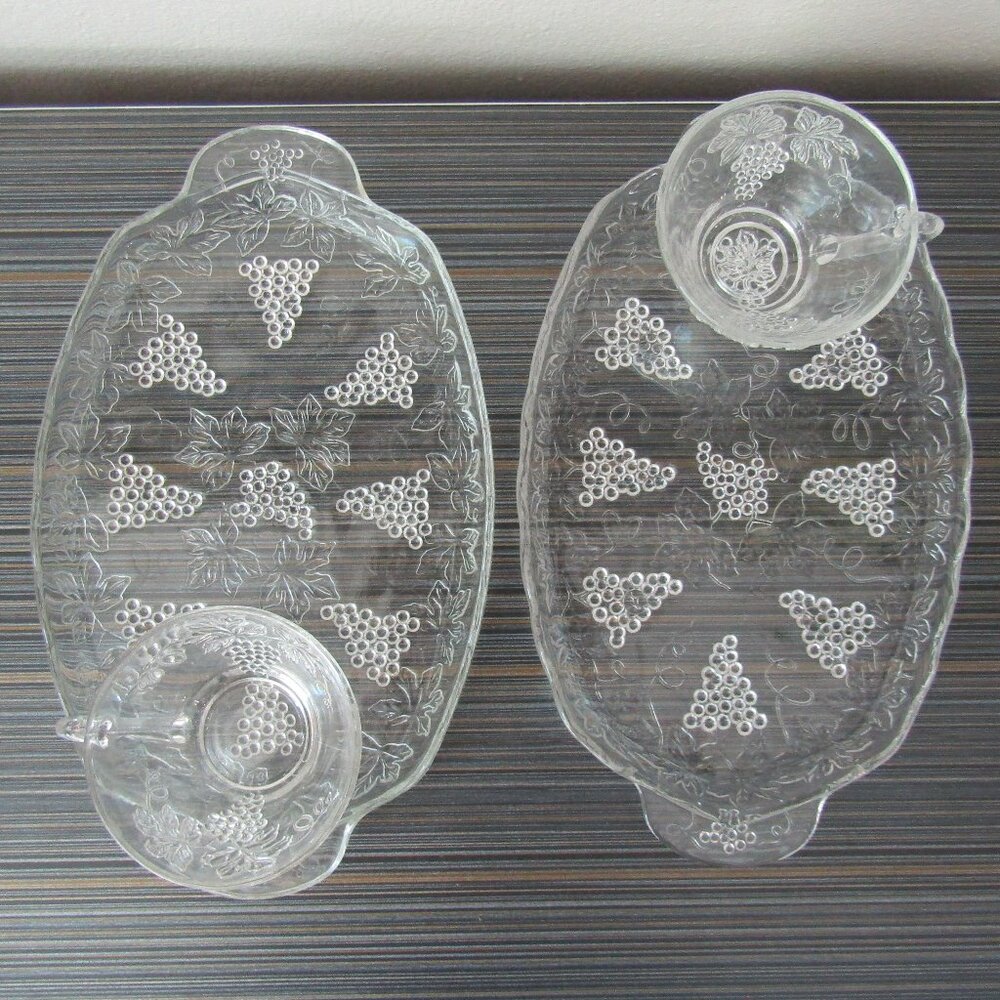 Anchor Hocking Sera-Snack Grape Motif Snack Set